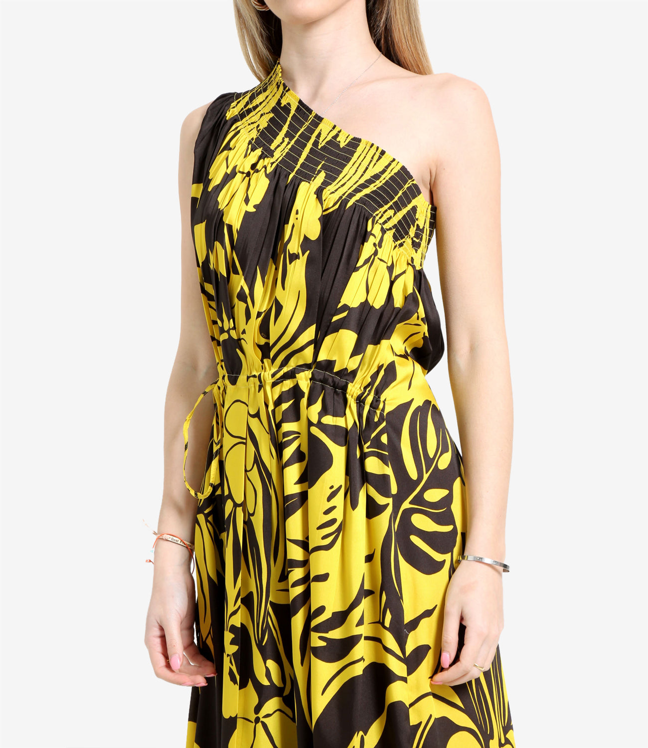 N 21 | Yellow and Black Dress