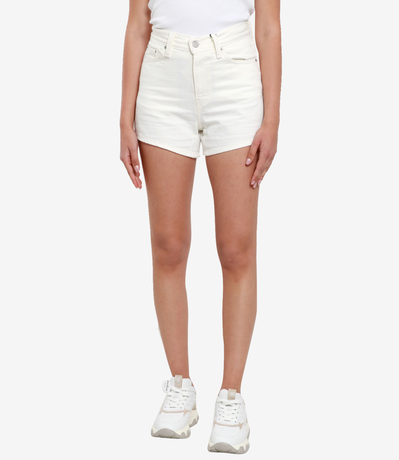 Levis | 80S Mom Shorts White